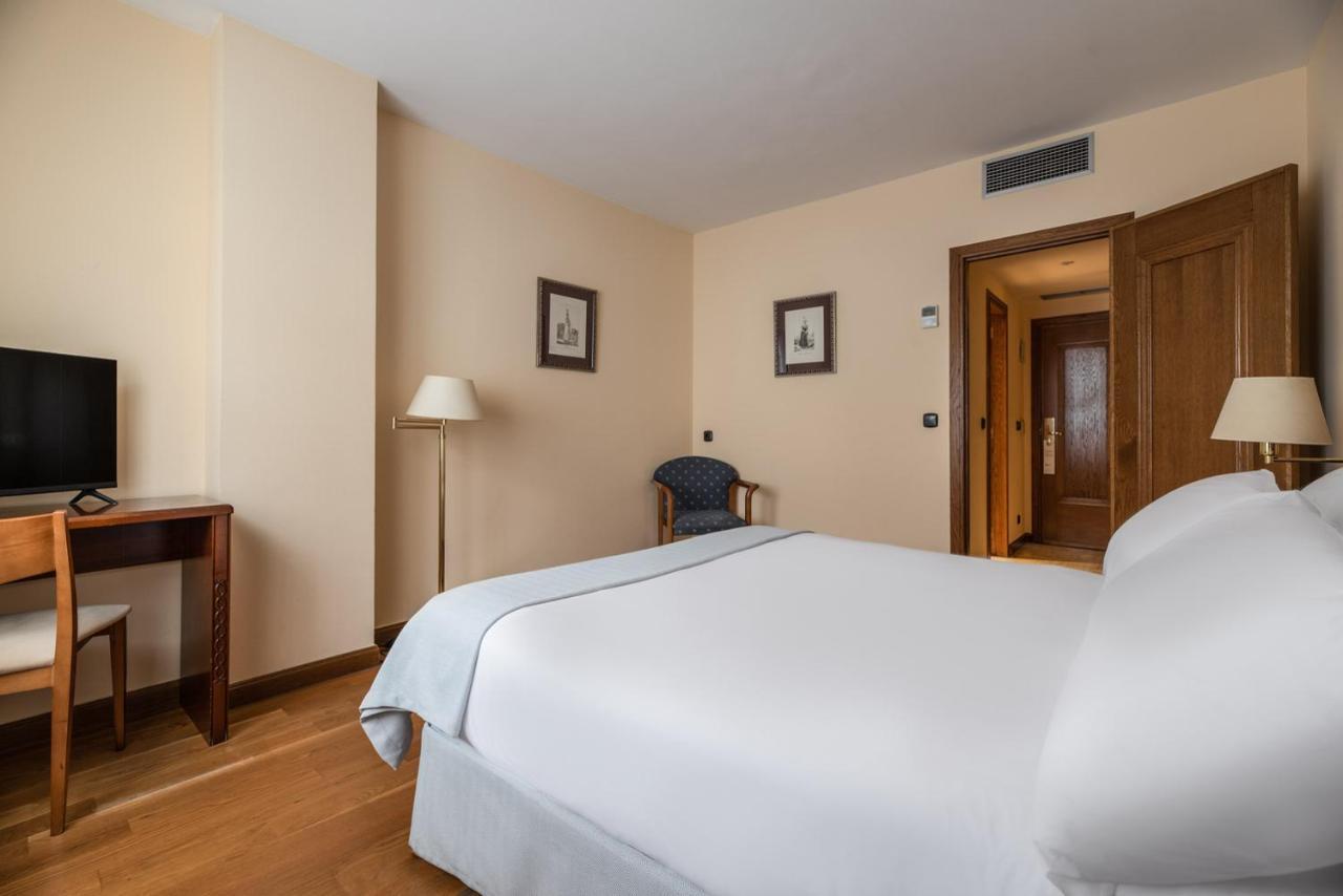 Exe Astur Plaza Hotel Astorga Ngoại thất bức ảnh