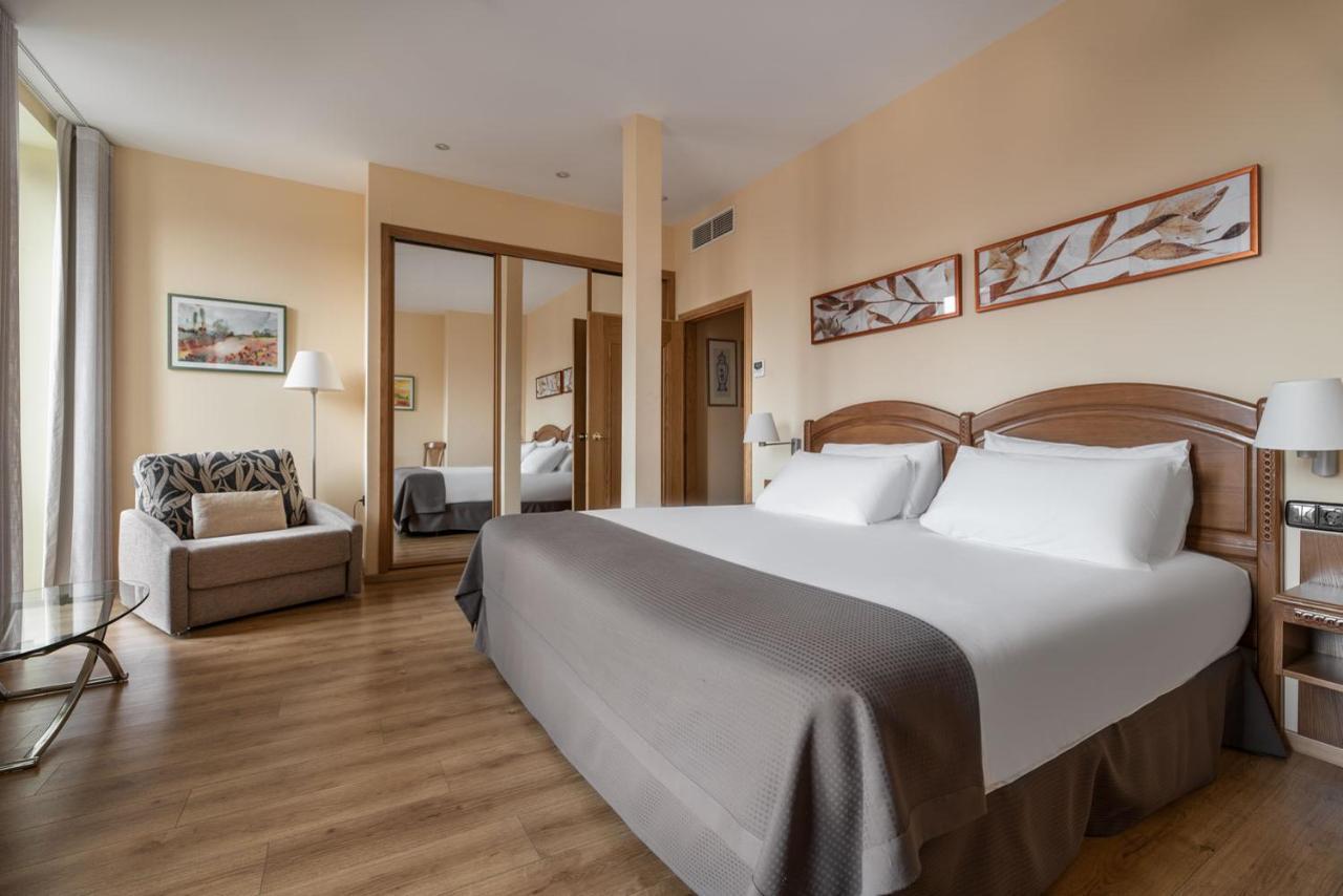 Exe Astur Plaza Hotel Astorga Ngoại thất bức ảnh