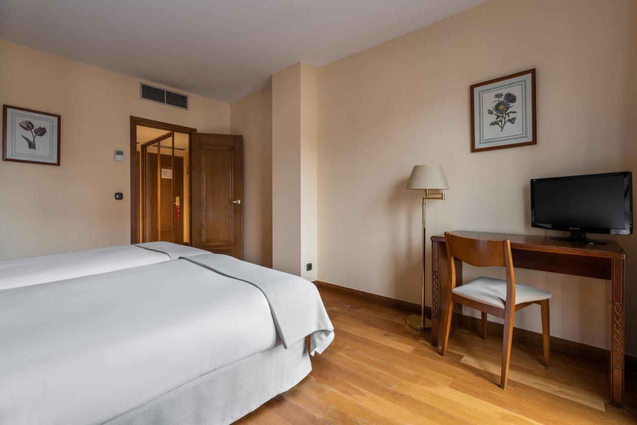 Exe Astur Plaza Hotel Astorga Ngoại thất bức ảnh