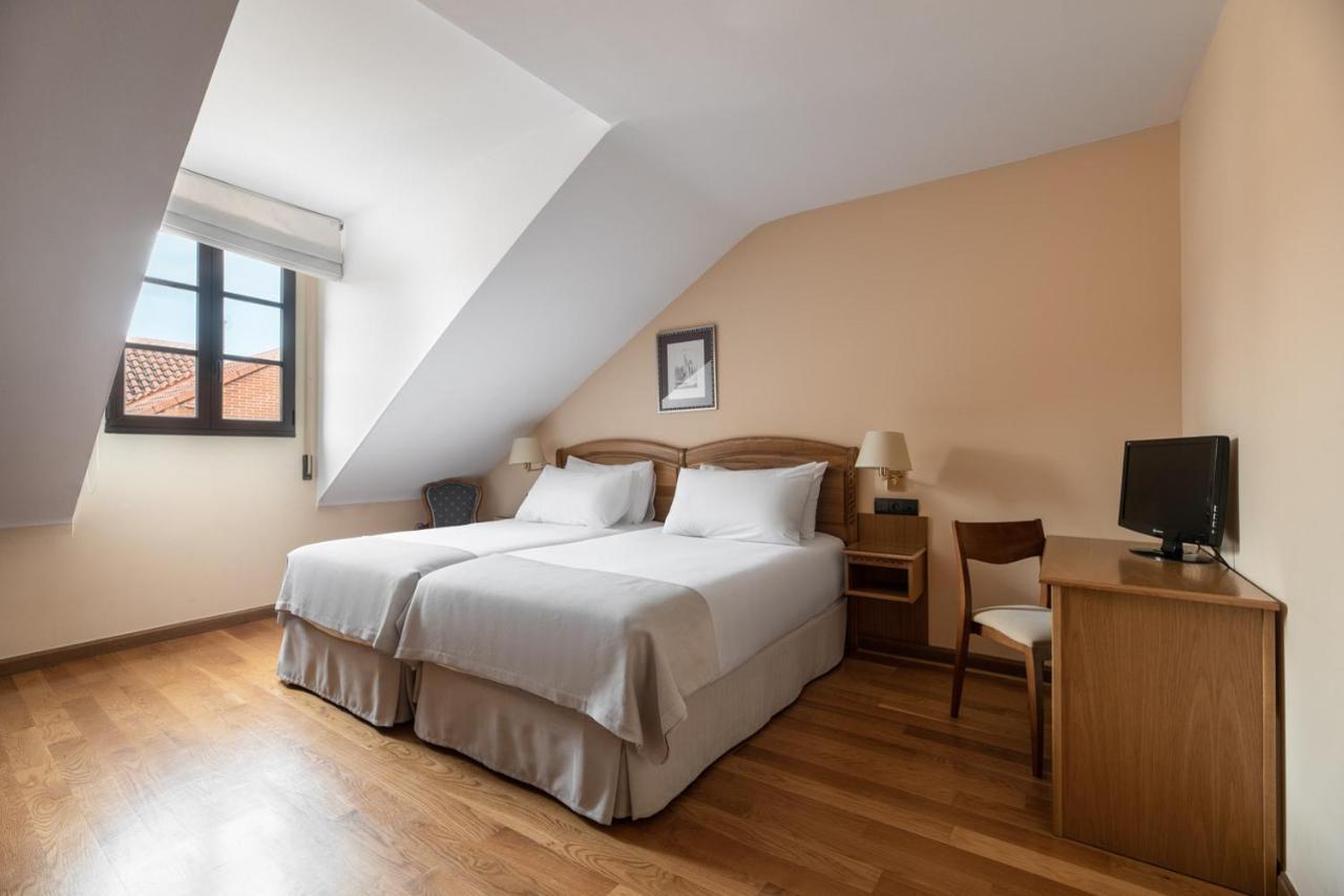 Exe Astur Plaza Hotel Astorga Ngoại thất bức ảnh