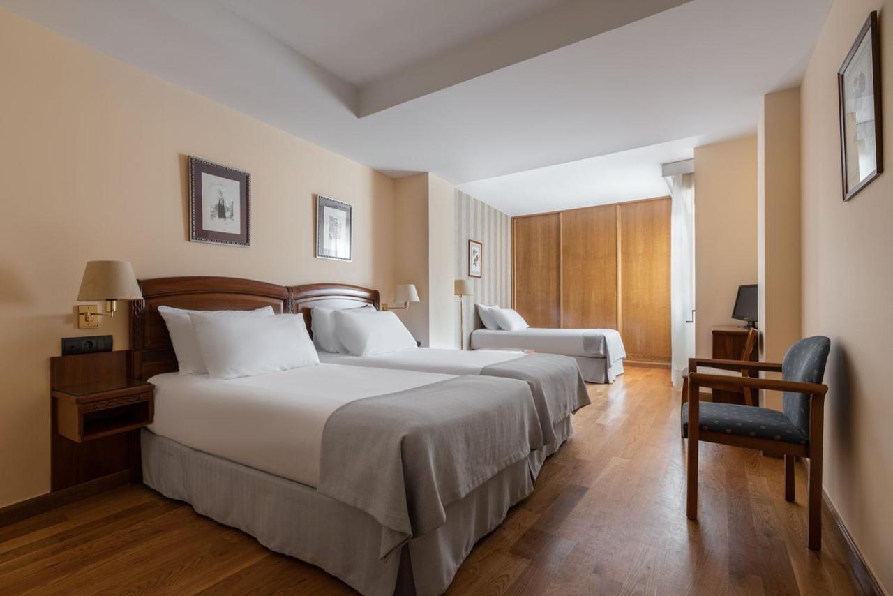 Exe Astur Plaza Hotel Astorga Ngoại thất bức ảnh