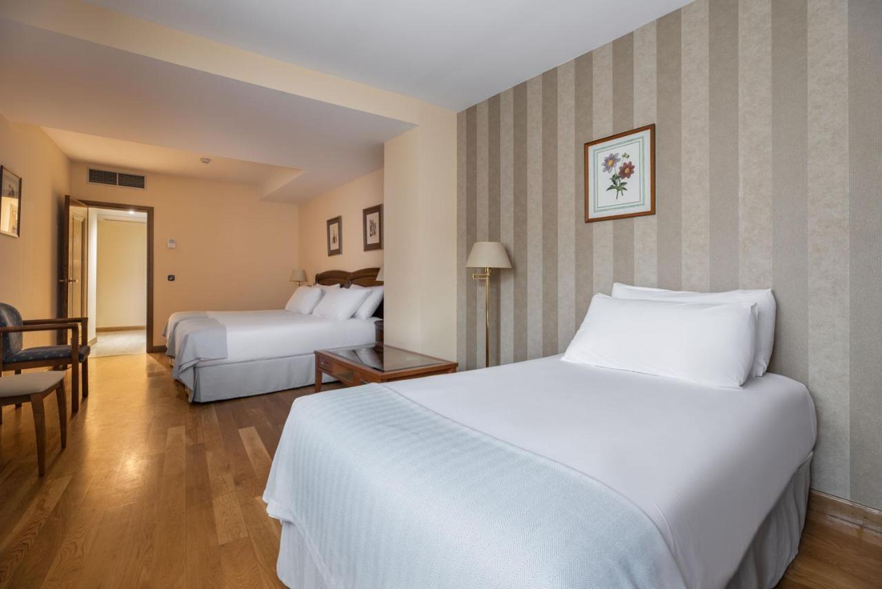 Exe Astur Plaza Hotel Astorga Ngoại thất bức ảnh