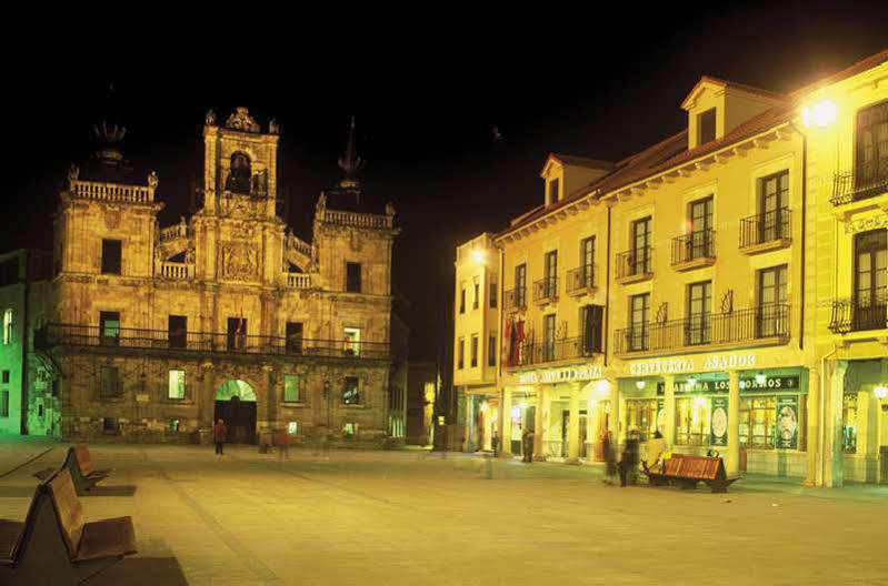 Exe Astur Plaza Hotel Astorga Ngoại thất bức ảnh